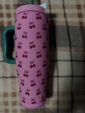 40 oz Simply Southern vacuum-insulated "preppy" pink cherry and bow pattern